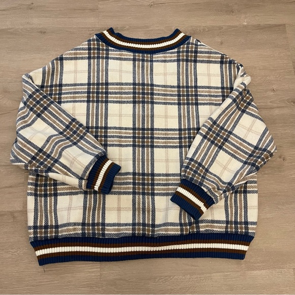 Plaid Sweater - Picture 3 of 3